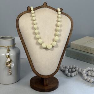 Vintage 1988 Avon Nugget Necklace 24" Chunky Cream Graduated Beads Gold Spacers